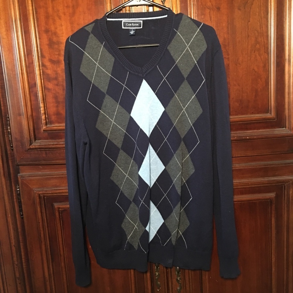 Club Room Men’s cotton Navy Blue  V neck sweater Argyle  green white Size L.